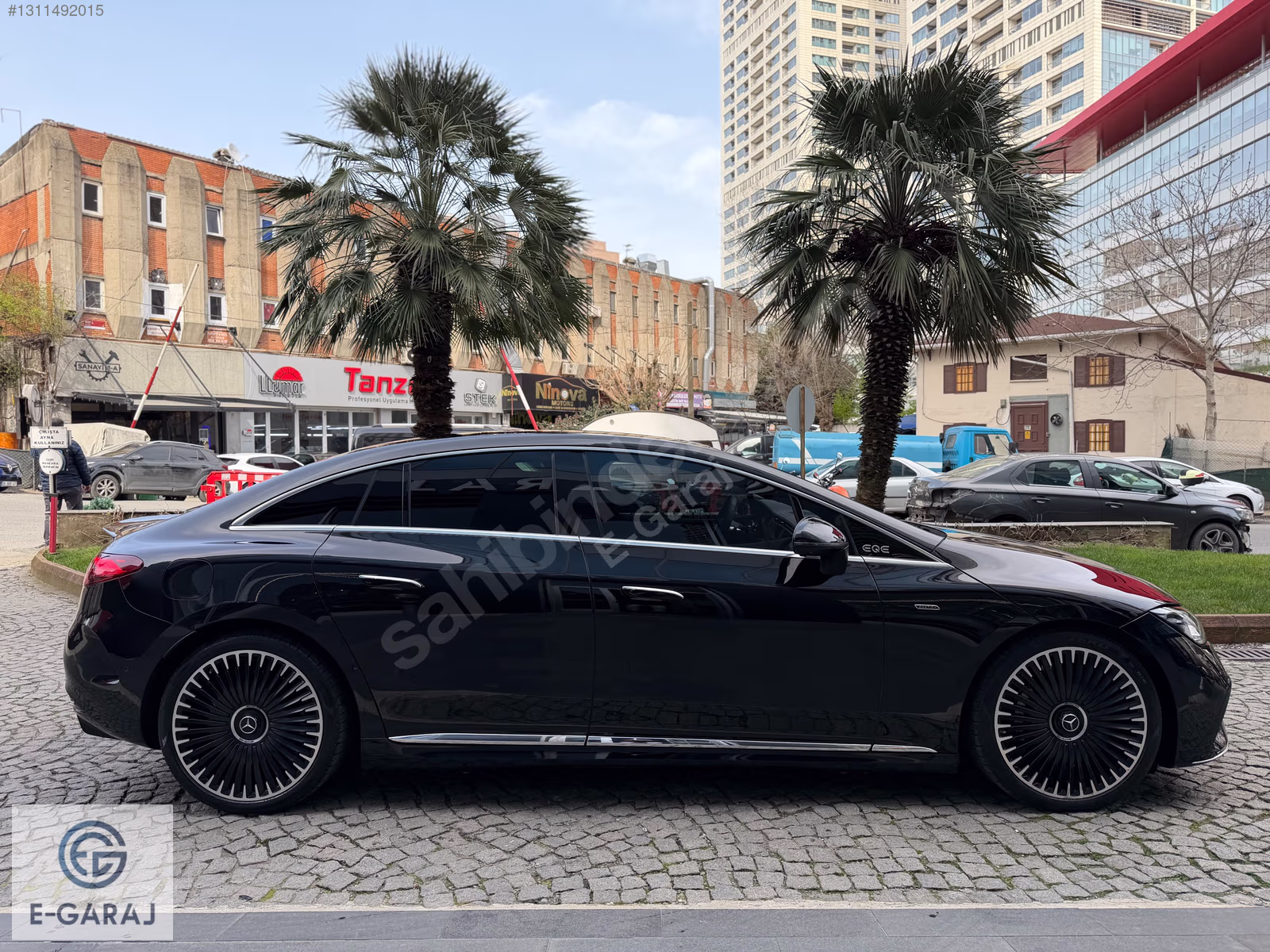 2025 MERCEDES EQE 53 AMG TRACKPACE AKS MASAJ CARBON - Görsel 4