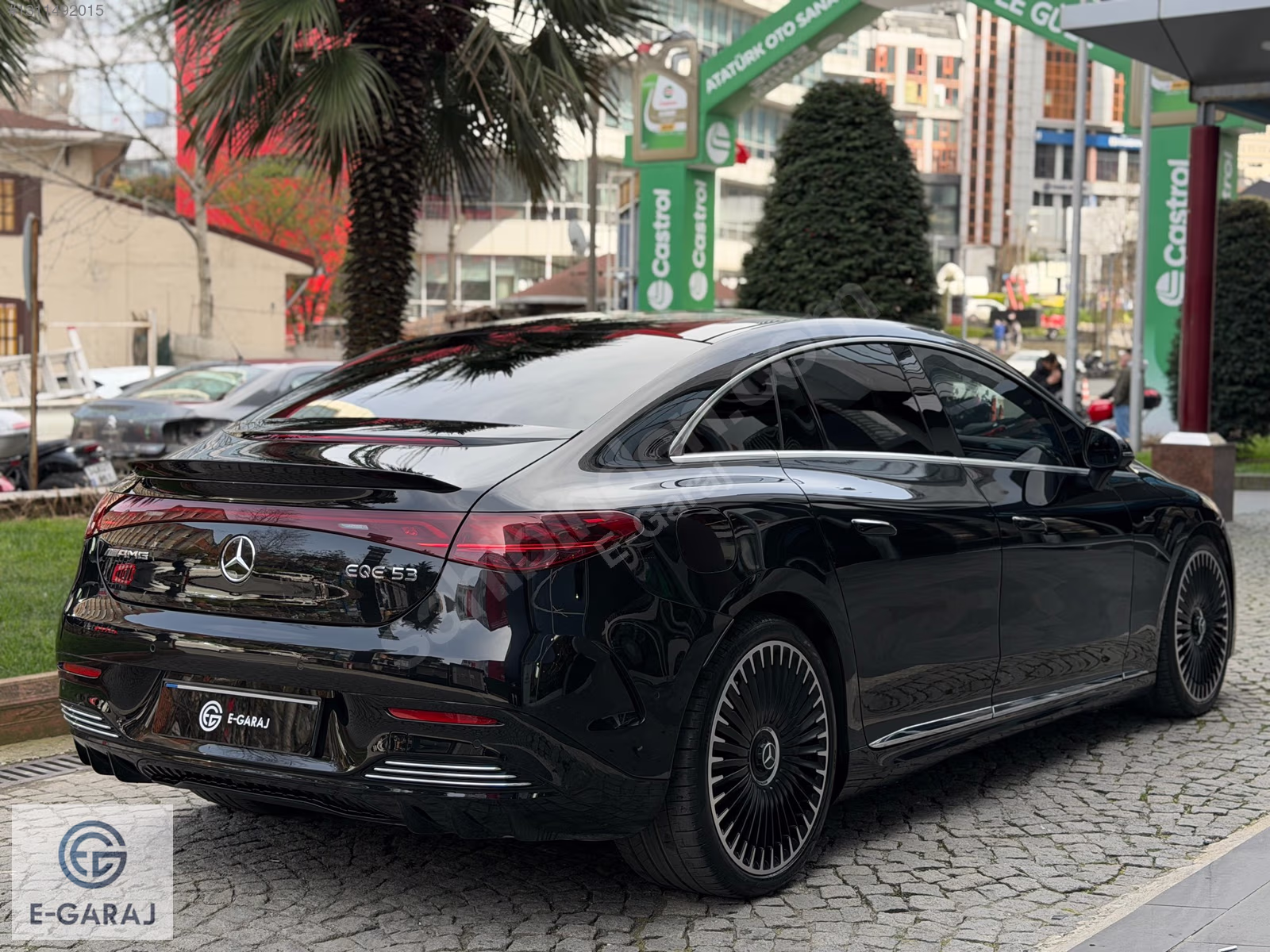 2025 MERCEDES EQE 53 AMG TRACKPACE AKS MASAJ CARBON - Görsel 9